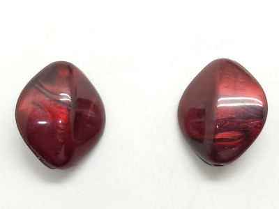 red-leaf-shaped-beads