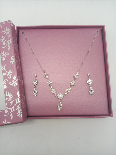 tivocl-collection-diamond-necklace-and-earrings-set-2